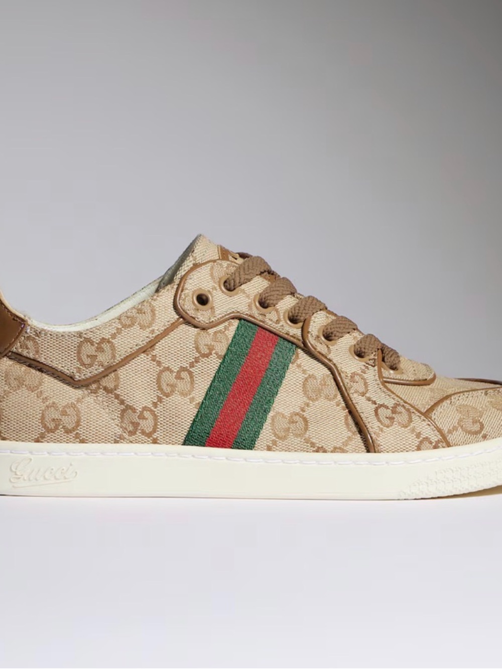 Gucci beige canvas sneaker with green and red web stripe